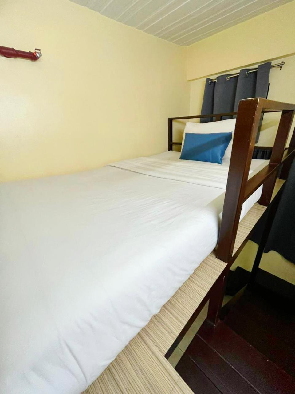 Airobedz Manila - A Value Hotel Bagian luar foto